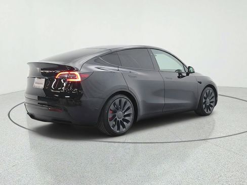 Used 2023 Tesla Model Y Performance AWD/4WD image 5