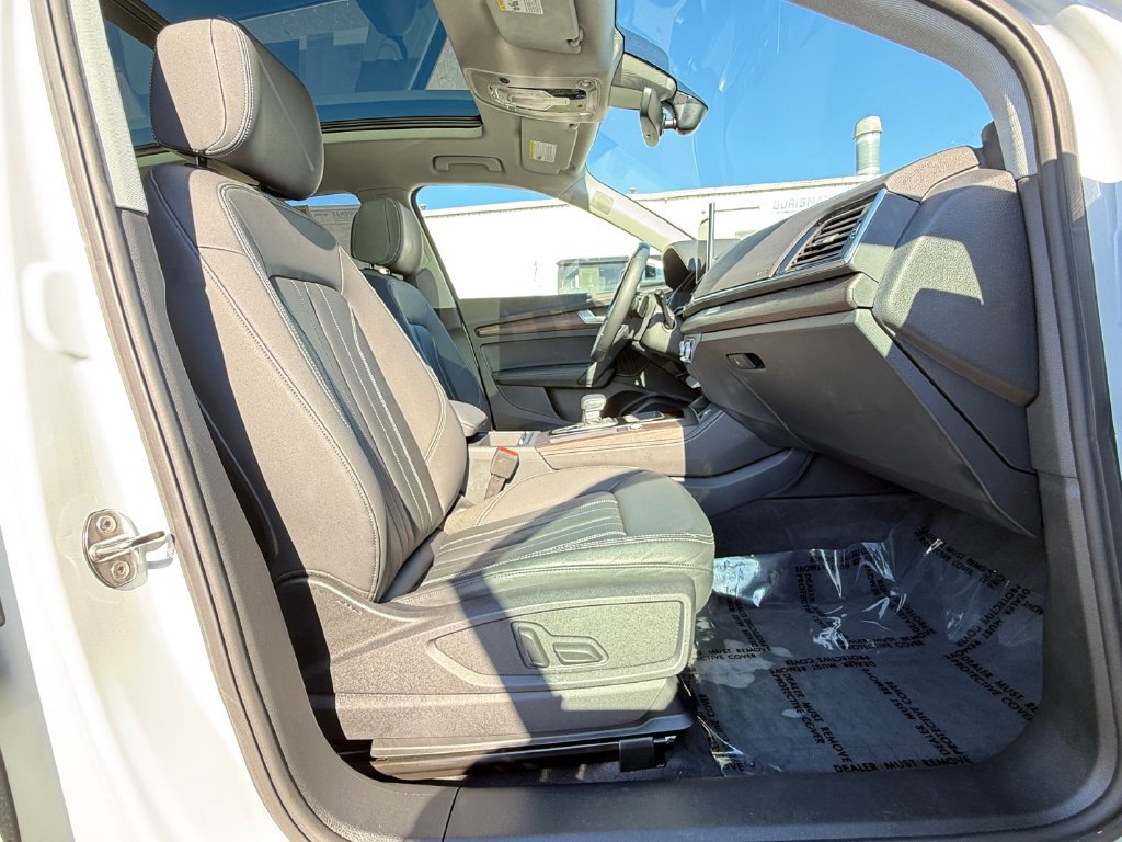 Used 2022 Audi Q5 2.0T Premium Plus w/ Premium Plus Package AWD/4WD image 25
