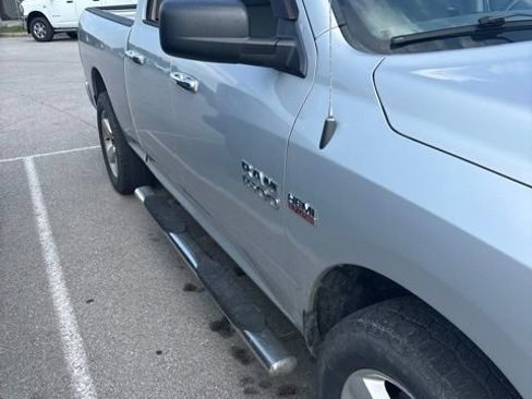 Used 2015 RAM 1500 Classic SLT AWD/4WD image 10