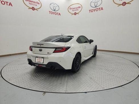 Used 2023 Toyota GR86 Premium RWD image 8