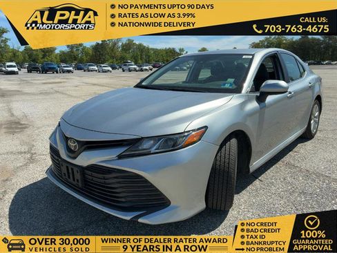 Used 2020 Toyota Camry LE FWD image 1