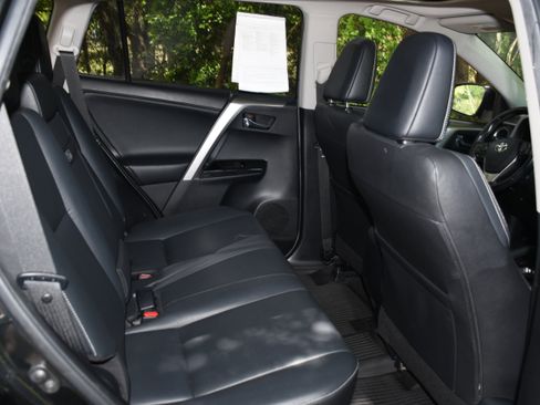 Used 2016 Toyota RAV4 Limited image 20