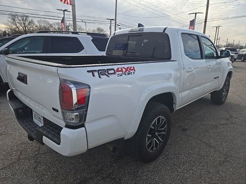 Used 2022 Toyota Tacoma image 5