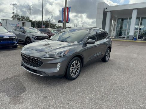 Certified 2022 Ford Escape SEL image 2