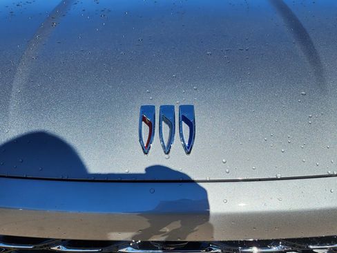 New 2026 Buick Enclave Avenir image 10