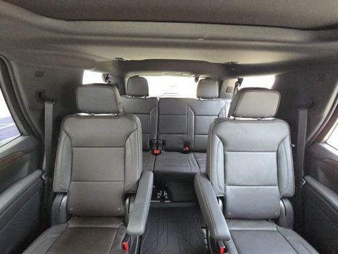 Used 2022 Chevrolet Tahoe High Country image 18