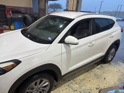 Used 2018 Hyundai Tucson SEL image 1