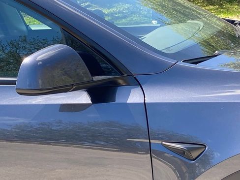 Used 2025 Tesla Model Y Long Range image 11