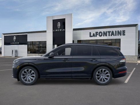 New 2026 Lincoln Aviator AWD image 3