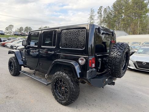 Used 2015 Jeep Wrangler Unlimited Sahara w/ Mopar Chrome Edition Group image 7