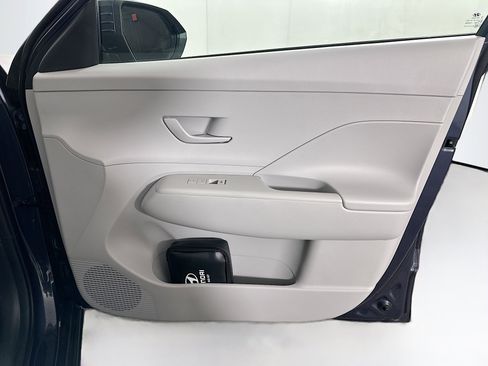 Used 2024 Hyundai Kona SEL FWD image 30