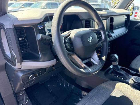Used 2021 Ford Bronco 4-Door AWD/4WD image 23