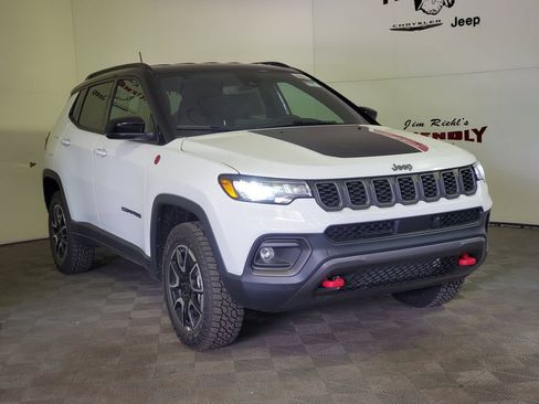 New 2026 Jeep Compass Trailhawk AWD/4WD image 2