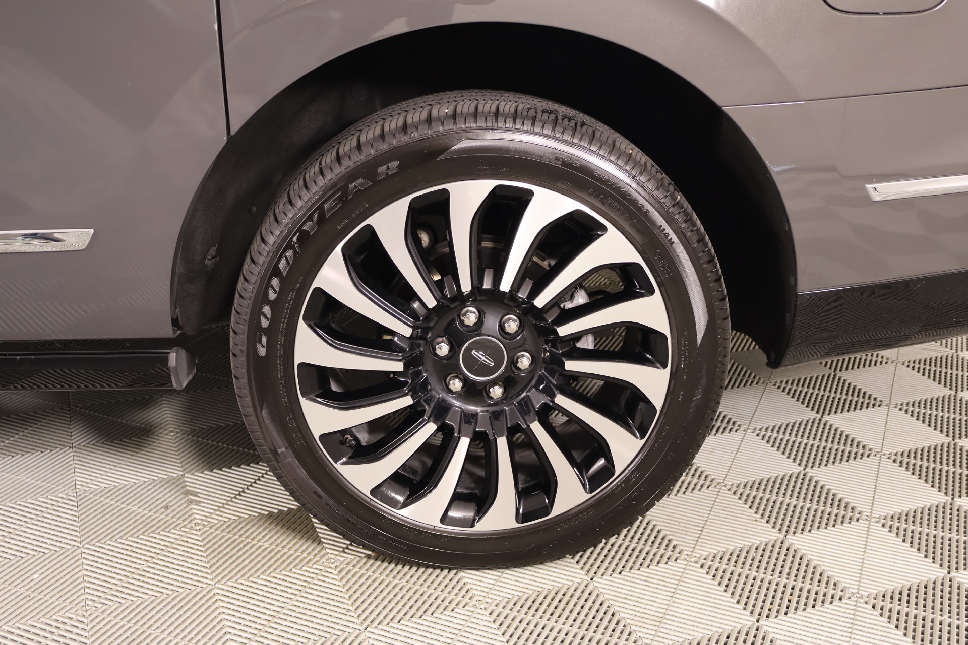 Used 2022 Lincoln Navigator L Black Label AWD/4WD image 21