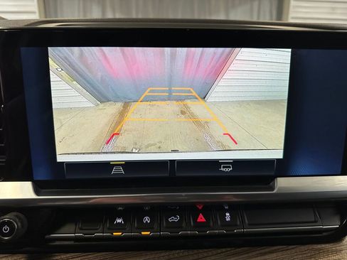 Used 2023 Chevrolet Silverado 1500 LT image 15