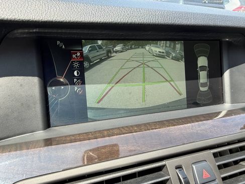 Used 2013 BMW 528i xDrive Sedan AWD/4WD image 21