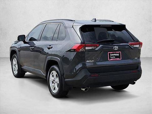 Used 2021 Toyota RAV4 XLE w/ Convenience Package FWD image 8