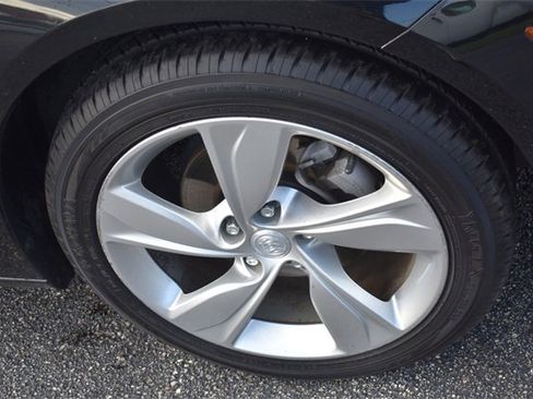 Used 2019 Buick Regal Preferred w/ Sights and Sounds Package image 11