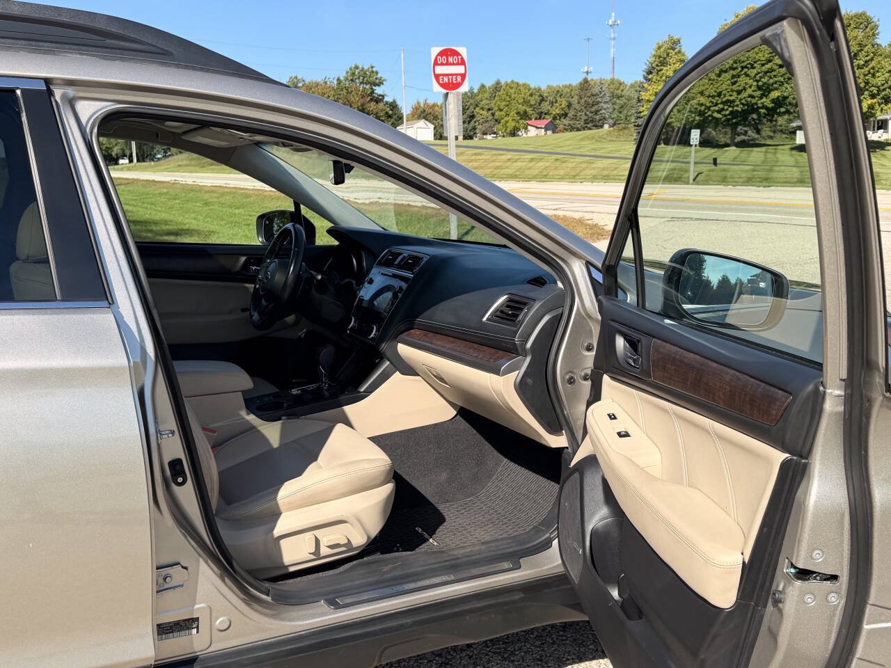 Used 2019 Subaru Outback 2.5i Limited AWD/4WD image 30