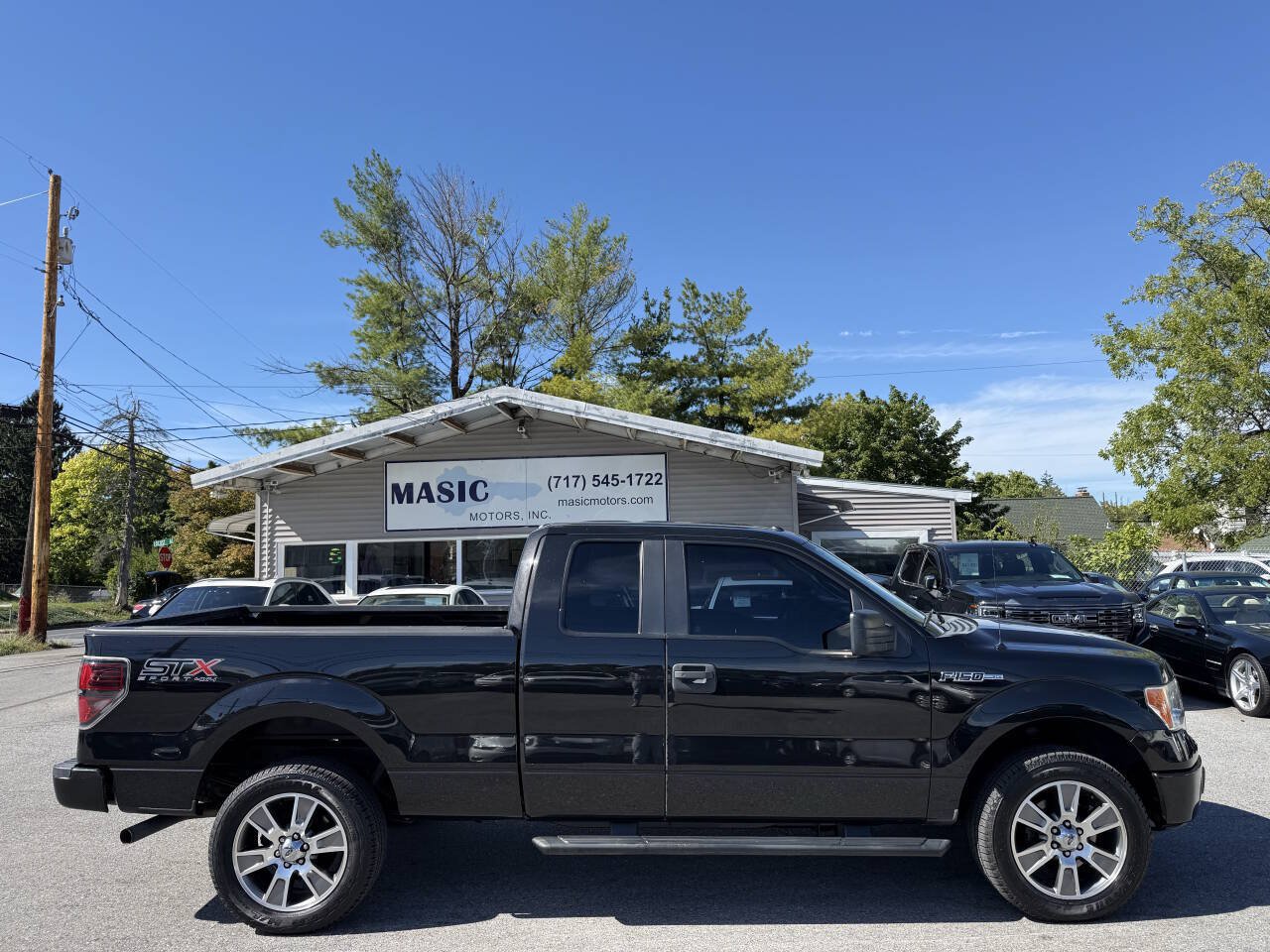 Used 2014 Ford F150 STX w/ Equipment Group 201A Mid AWD/4WD image 3
