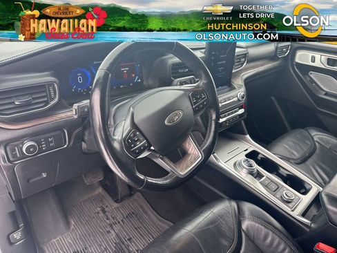 Used 2020 Ford Explorer Platinum w/ Premium Technology Package image 14