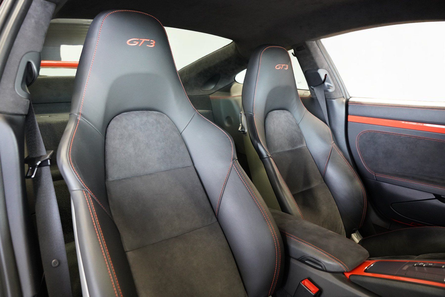 Used 2018 Porsche 911 GT3 RWD image 43