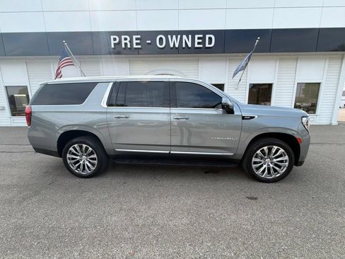 Certified 2023 GMC Yukon XL Denali AWD/4WD image 4