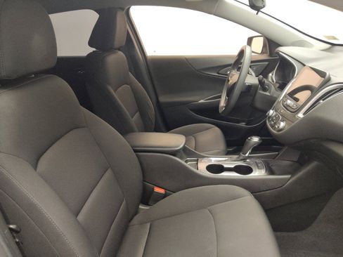 Used 2019 Chevrolet Malibu LS image 21