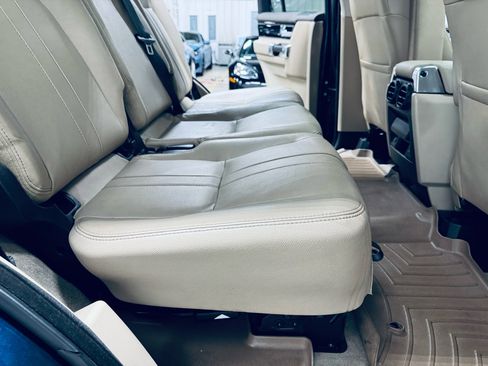 Used 2016 Land Rover LR4 HSE image 39