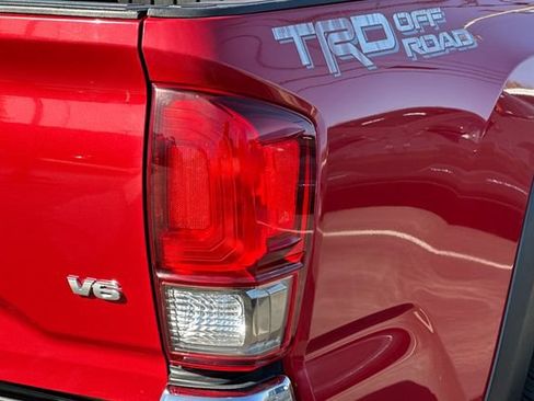 Used 2016 Toyota Tacoma TRD Off-Road w/ Towing Package RWD image 29