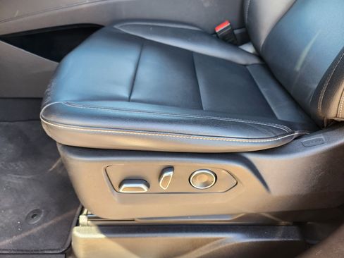 Certified 2021 Cadillac Escalade Luxury image 25