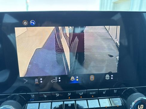 New 2026 Chevrolet Colorado ZR2 w/ Technology Package AWD/4WD image 31