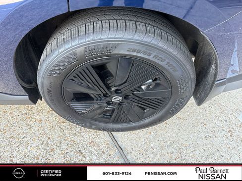 Certified 2025 Nissan Murano SV image 35