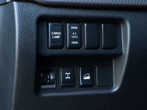 Used 2024 Nissan Titan PRO-4X w/ Pro-4x Convenience Package image 42