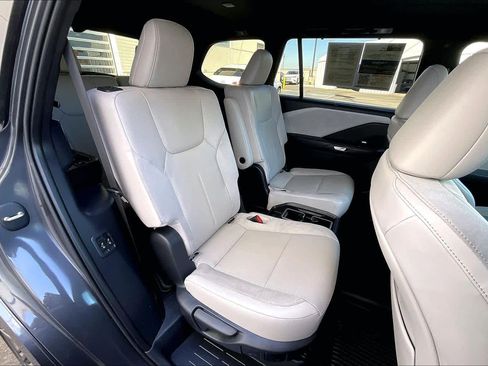 Used 2025 Lexus TX 350 AWD w/ Technology Package image 18