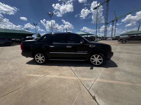 Used 2008 Cadillac Escalade EXT AWD/4WD image 7