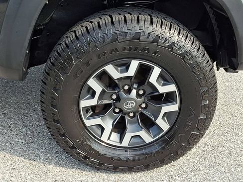 Certified 2022 Toyota Tacoma TRD Off-Road w/ Technology Package AWD/4WD image 8