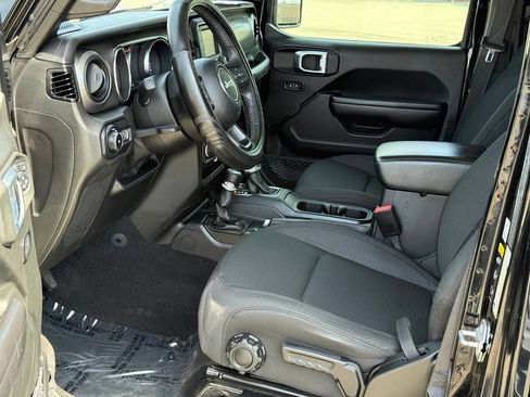 Used 2021 Jeep Wrangler Unlimited Sport AWD/4WD image 6