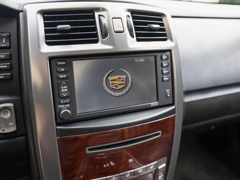 Used 2006 Cadillac XLR RWD image 90