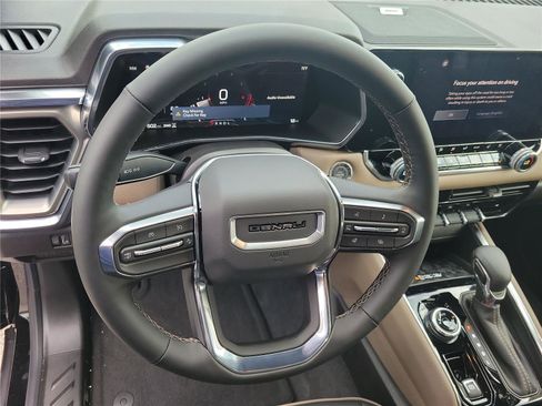 New 2026 GMC Canyon Denali image 7