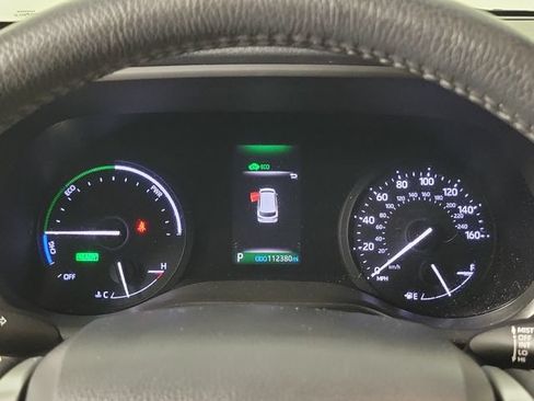 Used 2021 Toyota Sienna XLE FWD image 28
