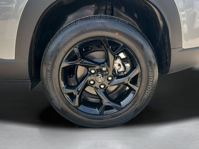New 2026 Chevrolet Trax LT w/ Midnight Edition FWD image 32