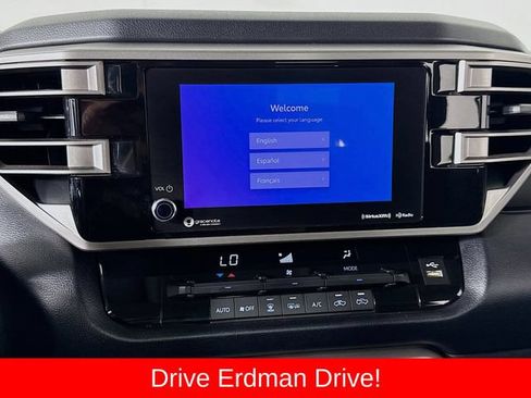 Used 2024 Toyota Tundra SR5 AWD/4WD image 18