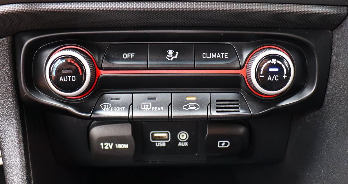 Used 2019 Hyundai Veloster Turbo FWD image 41