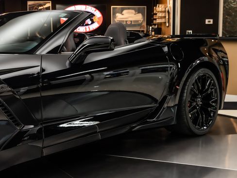 Used 2016 Chevrolet Corvette Z06 w/ 3LZ Preferred Equipment Group image 30