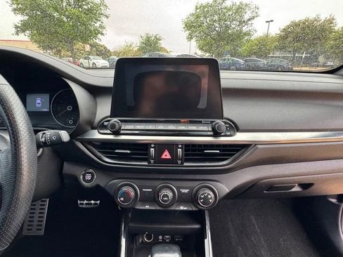 Used 2020 Kia Forte GT-Line image 14