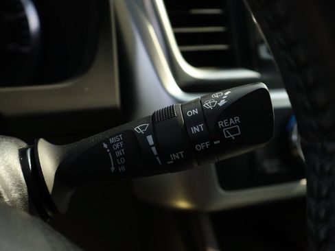 Used 2015 Toyota Highlander Plus AWD/4WD image 36