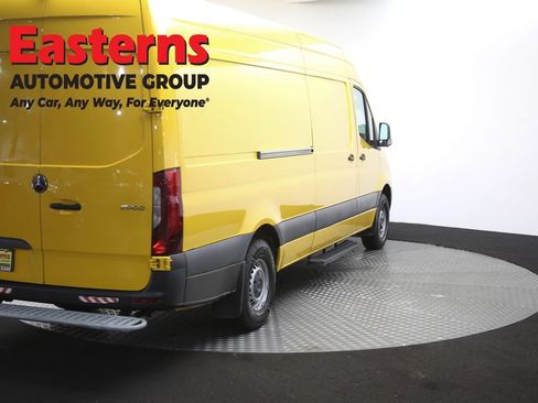 Used 2021 Mercedes-Benz Sprinter 2500 w/ Acoustic Package image 36