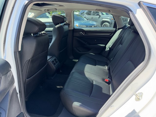 Used 2020 Honda Accord Touring image 13