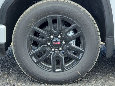 Used 2025 GMC Sierra 1500 Elevation w/ Elevation Premium Package image 31